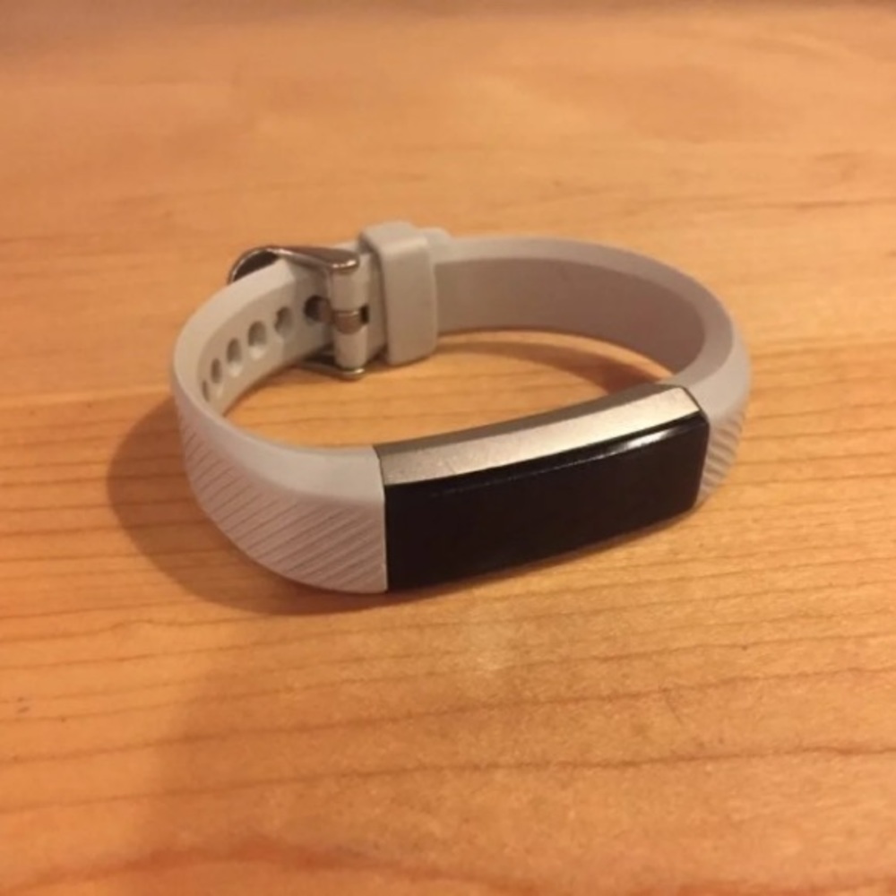 Fitbit Alta - image 1